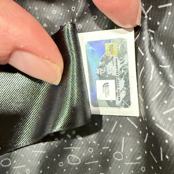 THE NORTH FACE LYNWOOD PARKA, black, medium - Picture 14 of 15